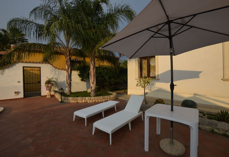 Il Cigno Reale White: Autumn, Pool, Spring, Summer