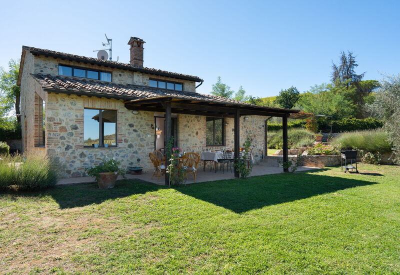 Villa Alba: Außen, Ausstattung, Garten