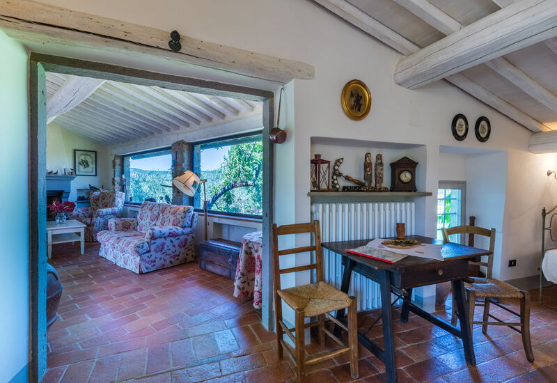 L'Aia: Autumn, Living Room, Spring, Summer
