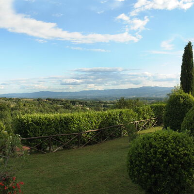 La Piazza Di San Donato: la-piazza-di-san-donato-reggello-multiproprieta-esterni