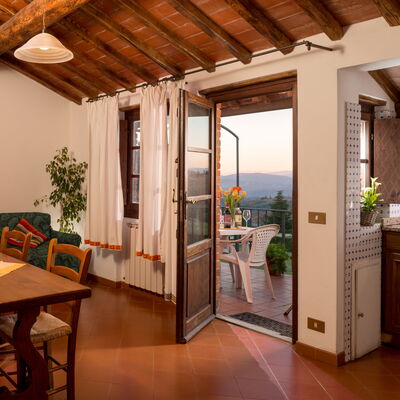 La Piazza Di San Donato - Alloggio:&nbsp;Piazza 2 Bilo: la-piazza-di-san-donato-reggello-multiproprieta-piazza-2-bilo-cucina