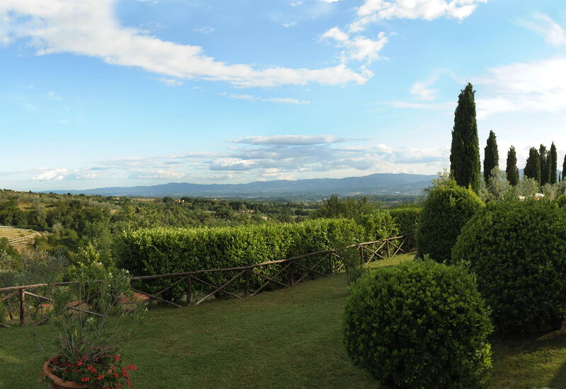 La Piazza Di San Donato: la-piazza-di-san-donato-reggello-multiproprieta-esterni