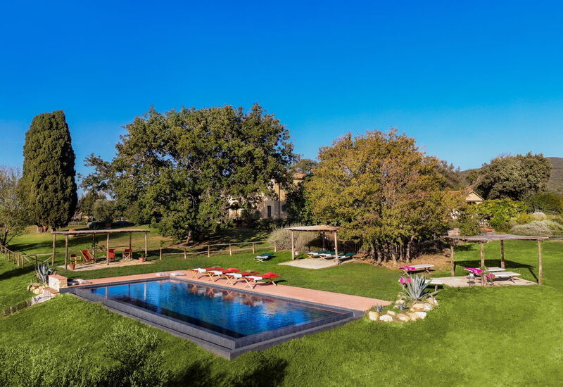 Villa Monte, Bolgheri: Autumn, Garden, Pool, Spring, Summer