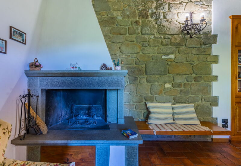 Casale Il Poggio: Autumn, Dining Room, Kitchen, Living Room, Spring, Summer