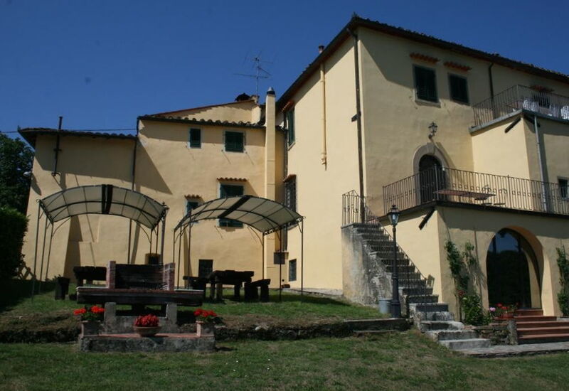 Villa Gayo: Building Exterior