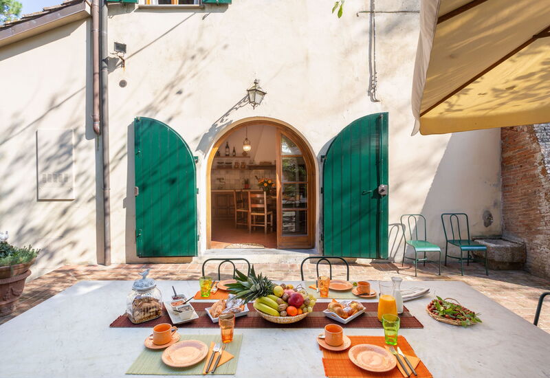 Podere Le Capannucce: Building Exterior