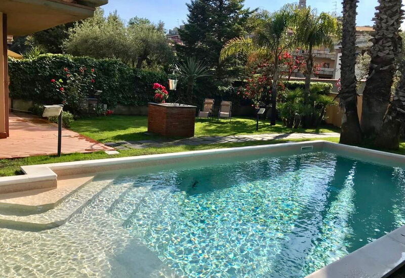 Villa Le Palme: villa-le-palme-trecastagni-catania-villa-pool