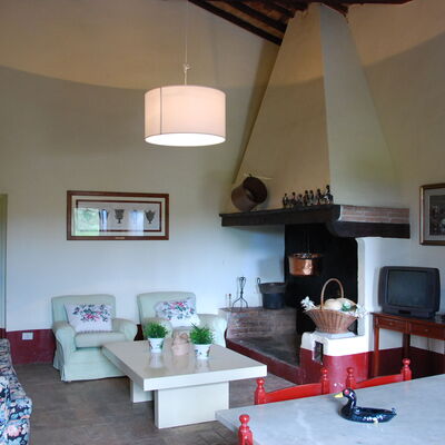 Agriturismo Cabbiavoli - Unterkunft:&nbsp;Casa Guardia: agriturismo-cabbiavoli-chianti-multiproperty-casa-guardia-living-room