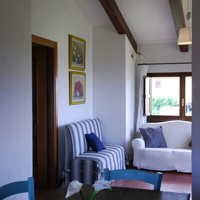 Agriturismo Cabbiavoli - Accommodation:&nbsp;Fienile Giallo - Albicocco: agriturismo-cabbiavoli-chianti-multiproperty-fienile-giallo-albicocco-living-room