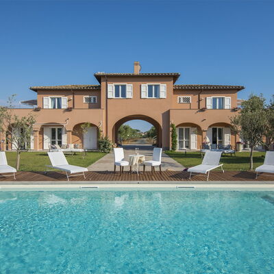 Villa Marina Velca: villa-marina-velca-tarquinia-villa-pool