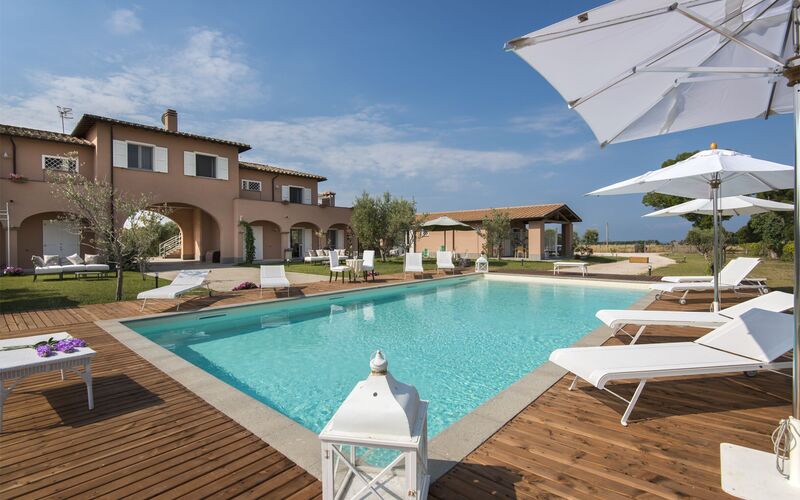 Villa Marina Velca: villa-marina-velca-tarquinia-villa-pool