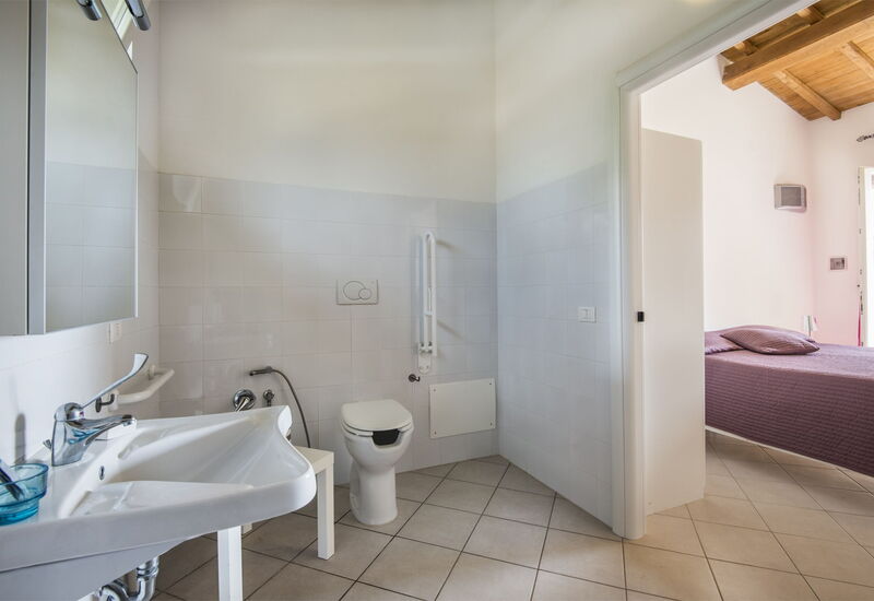 Villa Marina Velca: villa-marina-velca-tarquinia-villa-bathroom