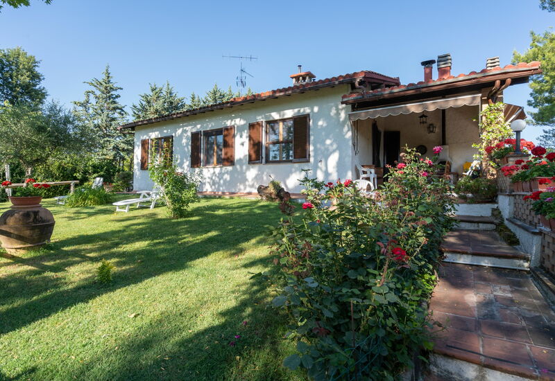 Villa Campiglia: Building Exterior