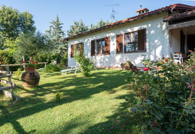 Villa Campiglia: Building Exterior