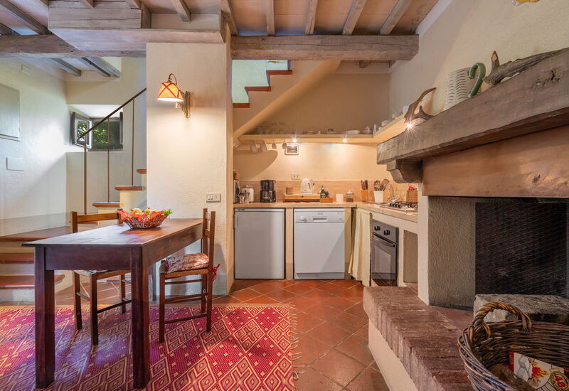 Casa Di Lilli: Autumn, Kitchen, Living Room, Spring, Summer