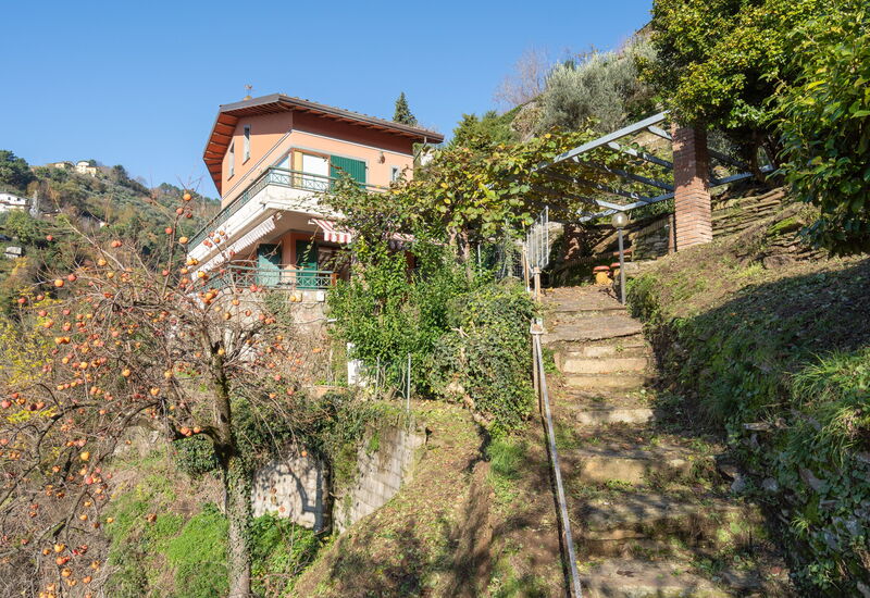 Villa Vigna: Building Exterior