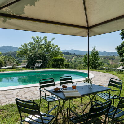 La Forra: Ansichten, Draussen, Schwimmbad