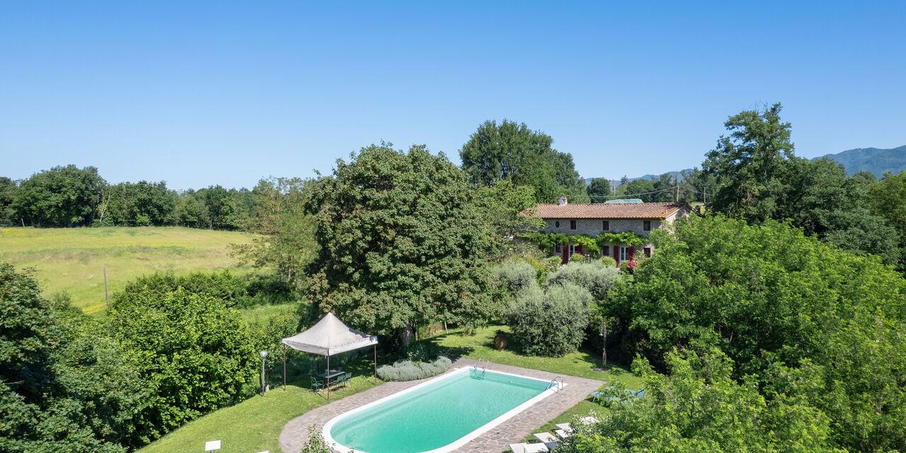 La Forra: Ansichten, Außen, Draussen