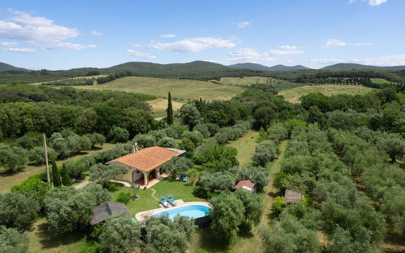 Villa i Cipressi: all'aperto, Estate, Esterni, Giardino, Piscina, Vista Panoramica