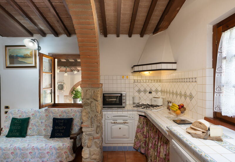 Villa i Cipressi: Kitchen, Summer