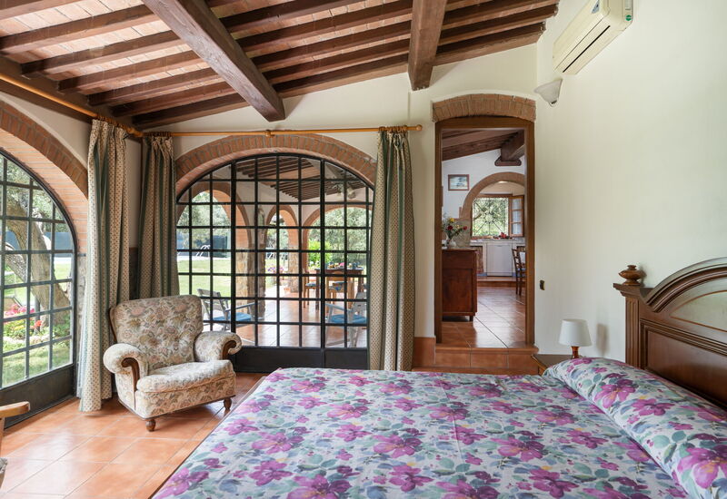 Villa i Cipressi: Balcony / Terrace / Patio, Bedroom, Garden, Summer