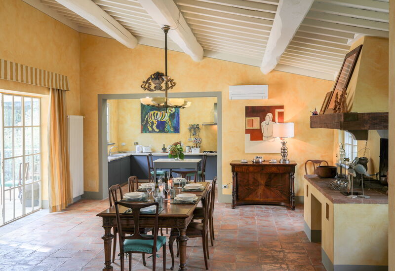 Villa Bacco: Dining Room, Kitchen, Main Entrance