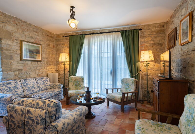 Podere Schignano: Dining Room, Living Room