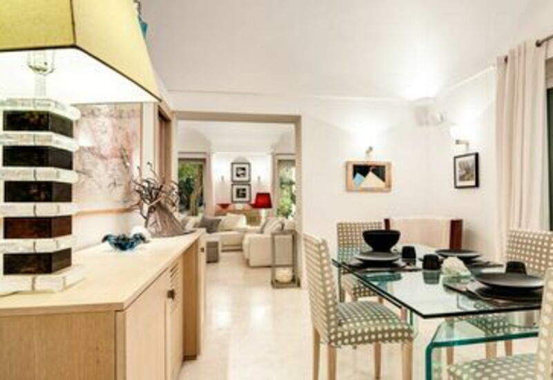 Villa Marina Little Beach: villa-marina-little-beach-capri-villa-dining-room