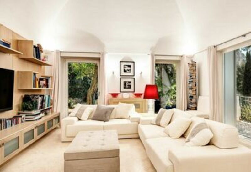 Villa Marina Little Beach: villa-marina-little-beach-capri-villa-living-room