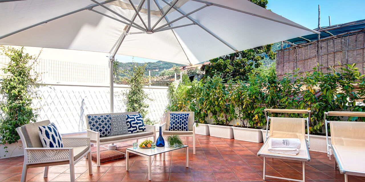 Gazebo Terrace Apartment: gazebo-terrace-apartment-sorrento-apartment-terrace