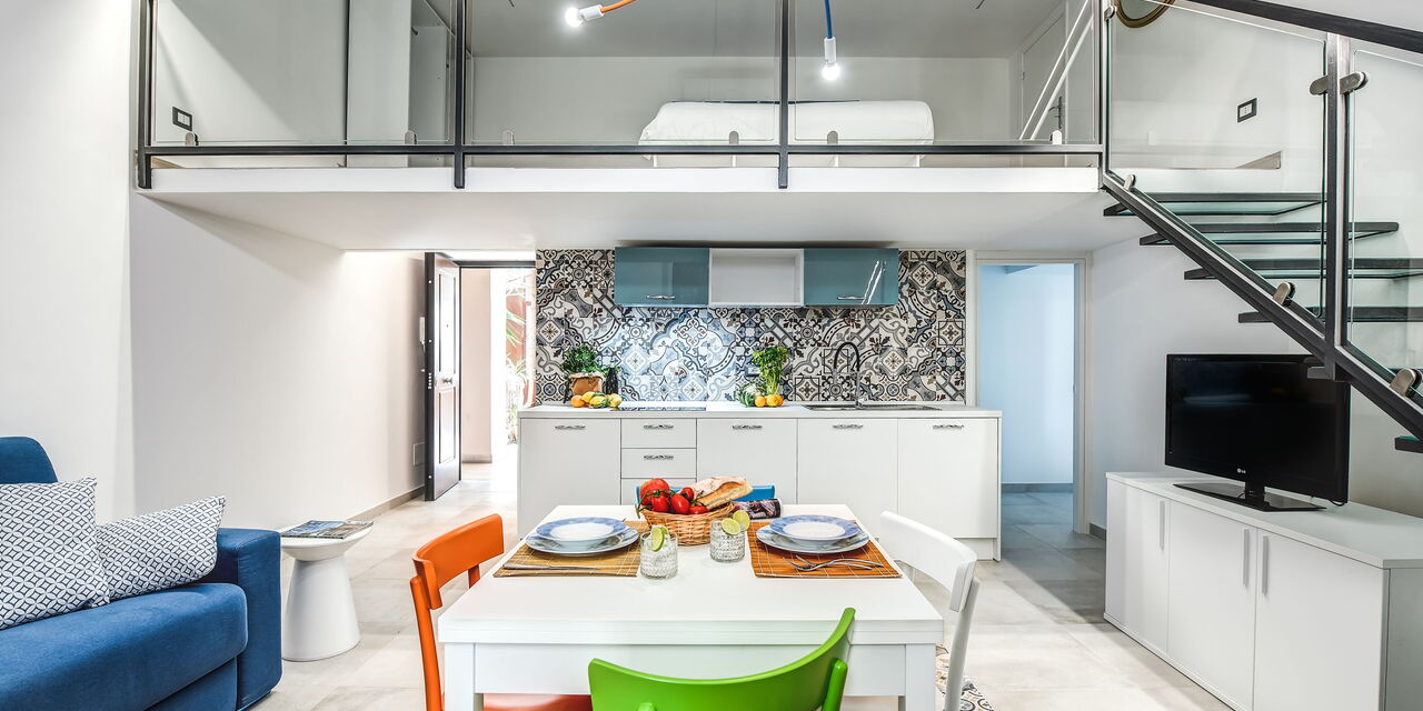 Loft In Sorrento: loft-in-sorrento-apartment-living-room