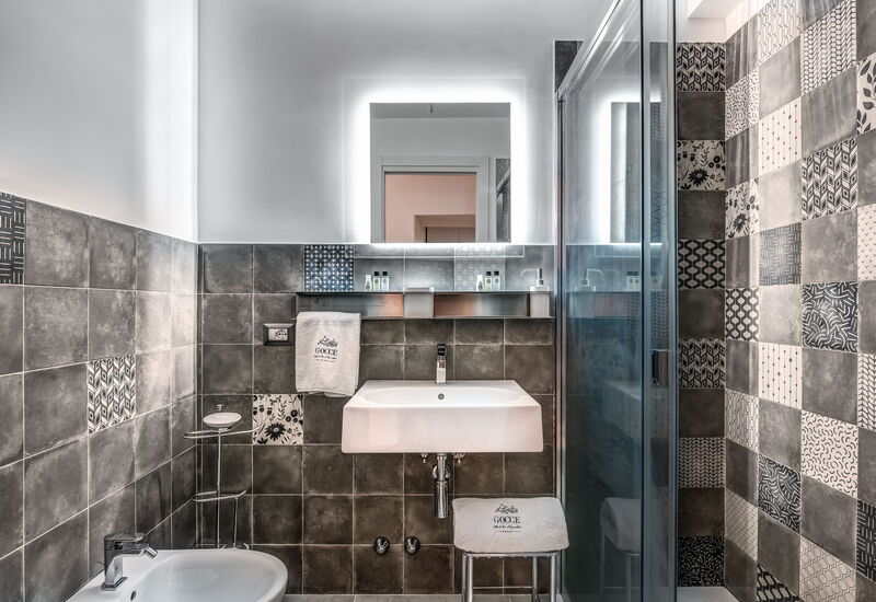 Loft In Sorrento: loft-in-sorrento-apartment-bathroom