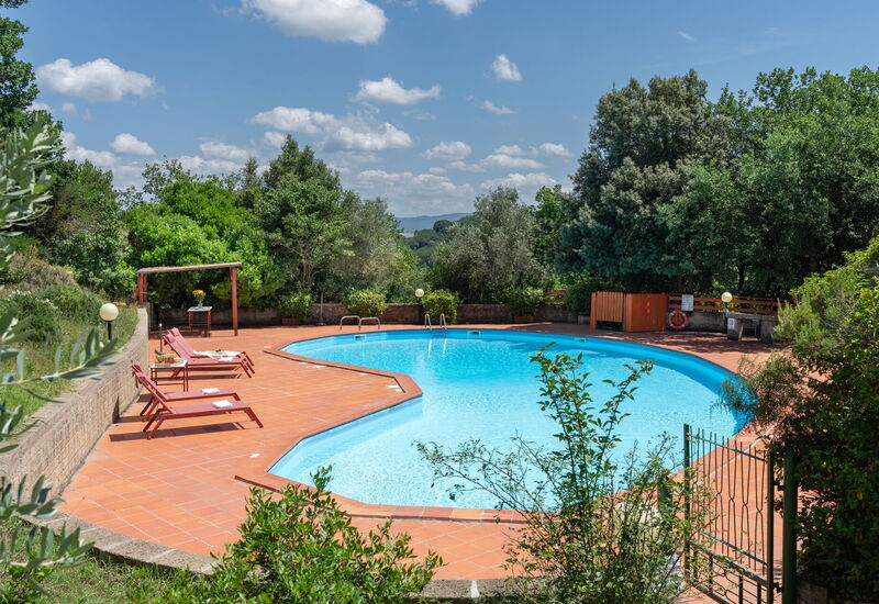 Villa Melatina: Autumn, Building Exterior, Pool, Spring, Summer