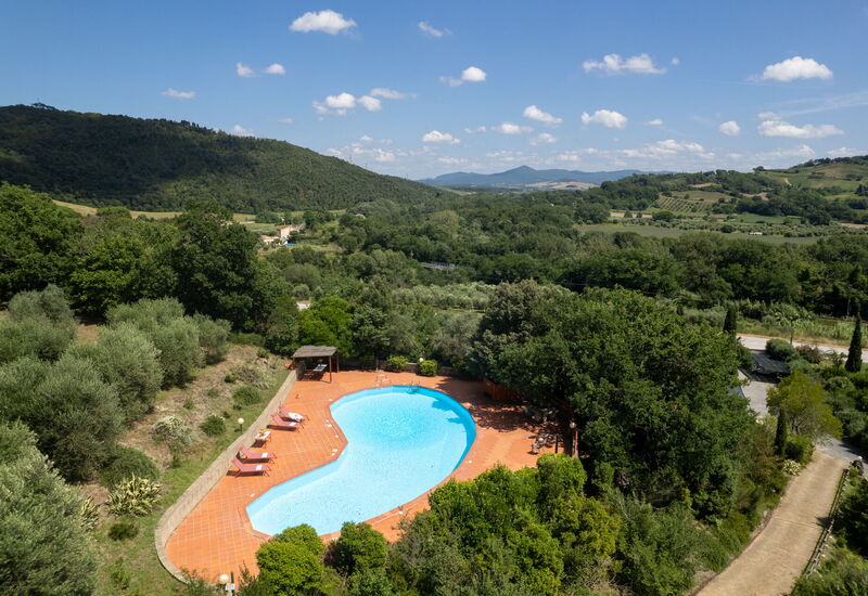 Villa Melatina: Autumn, Building Exterior, Pool, Spring, Summer