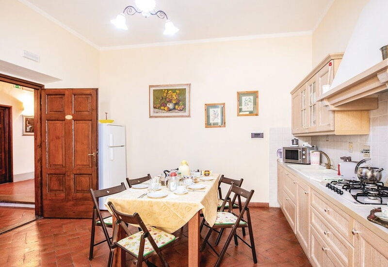 Villa Vezzano: Kitchen