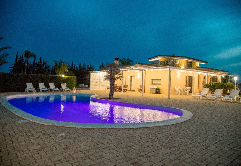 Villa Taranta: Autumn, Pool, Spring, Summer