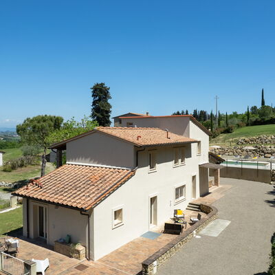 Villa Noemi: Außen, Ausstattung, Frühling, Herbst, Sommer