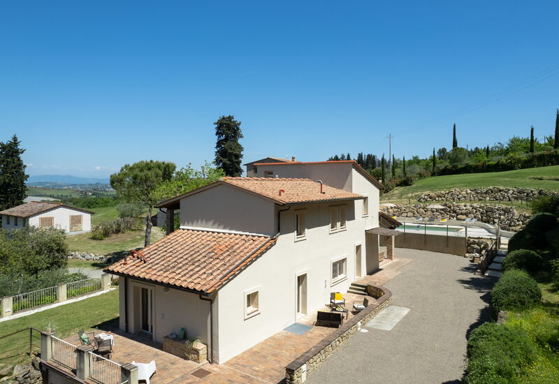 Villa Noemi: Amenities, Autumn, Building Exterior, Spring, Summer