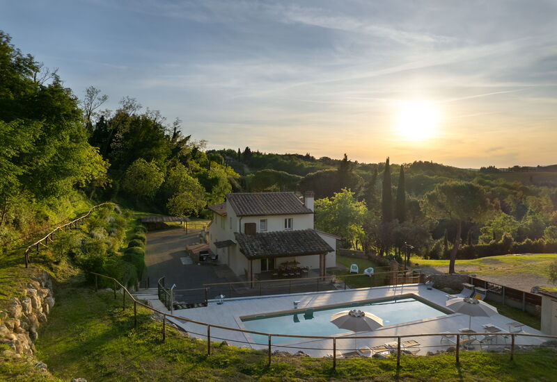 Villa Noemi: Amenities, Autumn, Building Exterior, Garden, Pool, Spring, Summer