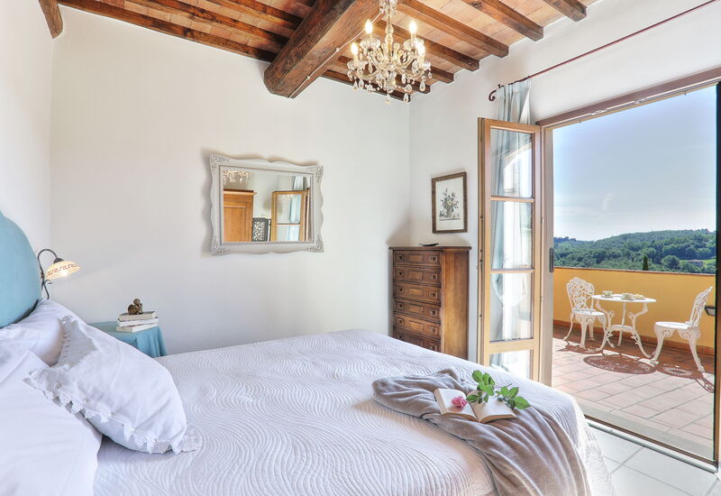 Villa Sunshine: Autumn, Bedroom, Spring, Summer