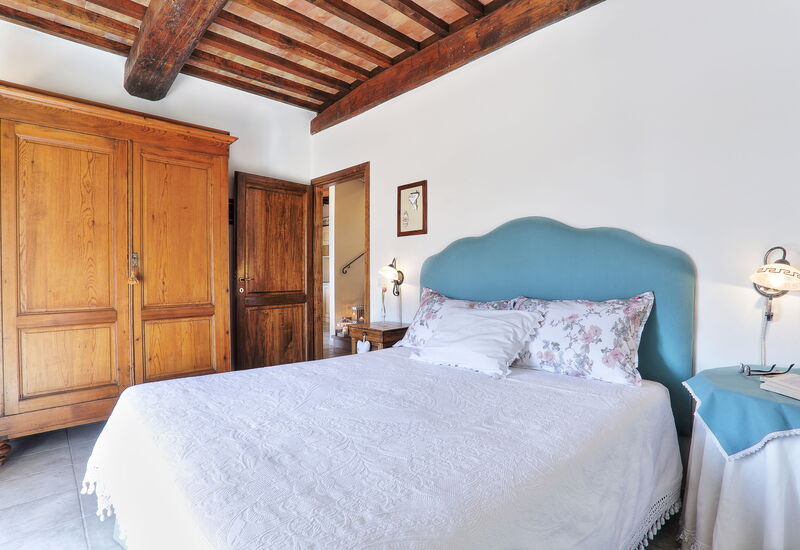 Villa Sunshine: Autumn, Bedroom, Spring, Summer