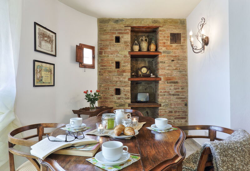 Villa Sunshine: Autumn, Dining Room, Spring, Summer