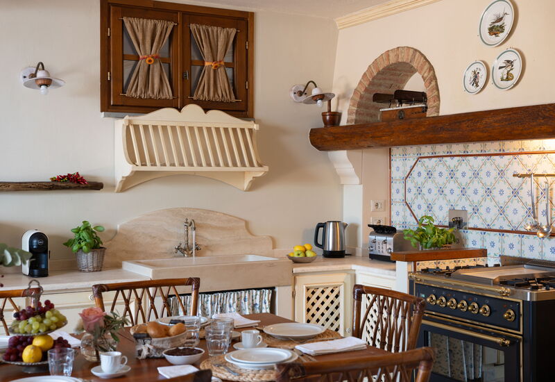 Villa Sunshine: Esszimmer, Frühling, Herbst, Küche, Sommer