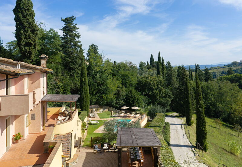 Villa Sunshine: Ansichten, Frühling, Herbst, Schwimmbad, Sommer