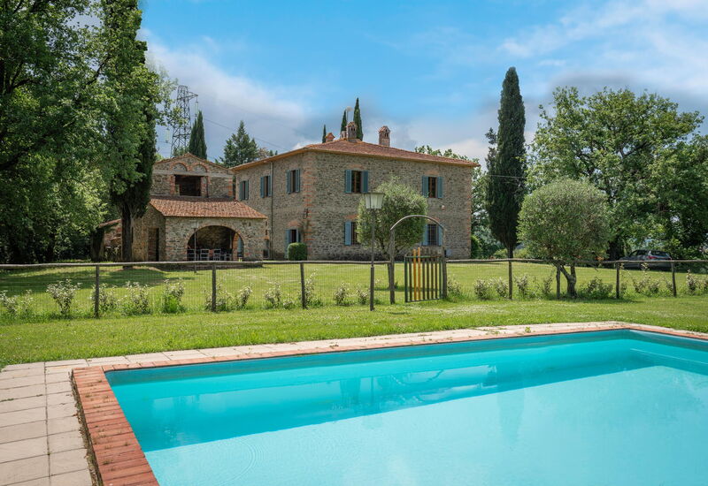 Belvedere - Falceto, Ambra, Toscana: Amenities, Autumn, Building Exterior, Garden, Pool, Spring, Summer