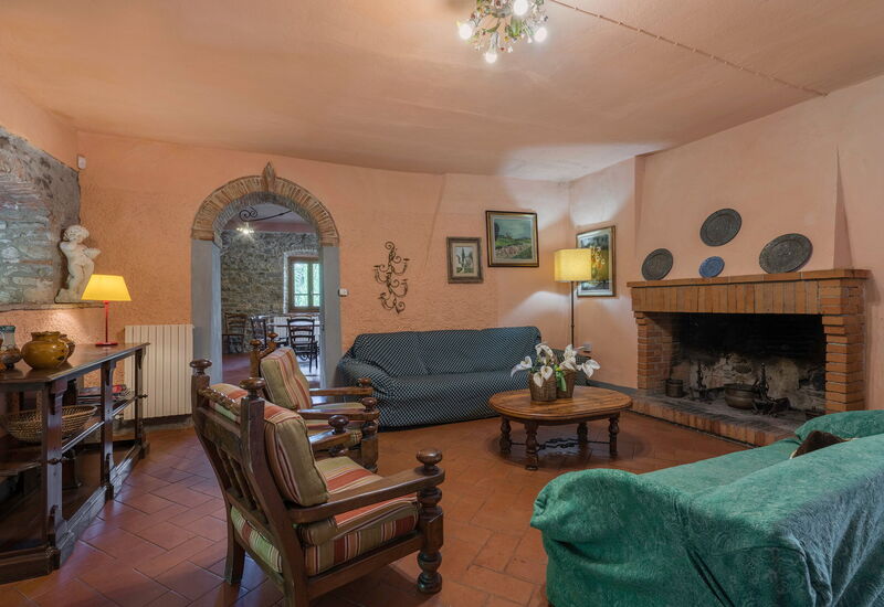 Mulino Al Suono - Badia Agnano, Toscana: Amenities, Autumn, Living Room, Room Detail, Spring, Summer