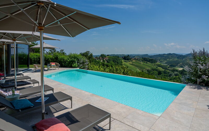 Relais Casa Clara - Roero - Langhe, Piemonte: Autunno, Estate, Piscina, Primavera