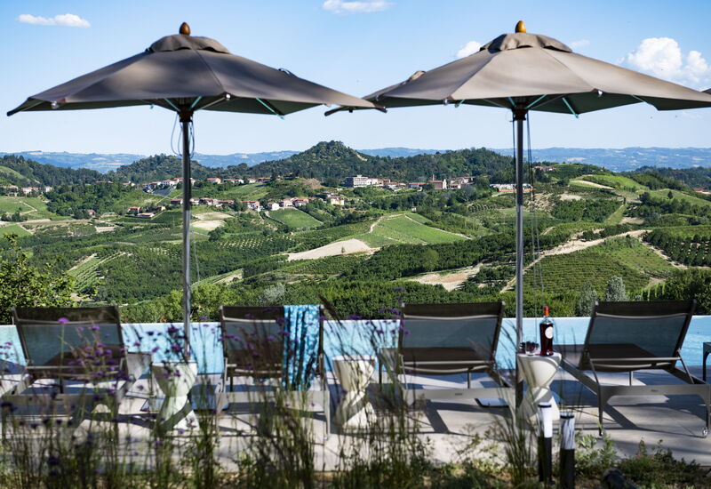 Relais Casa Clara - Roero - Langhe, Piemonte: Autumn, Scenic View, Spring, Summer