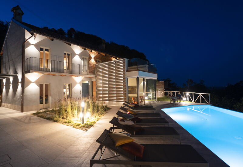 Relais Casa Clara - Roero - Langhe, Piemonte: Autumn, Pool, Spring, Summer