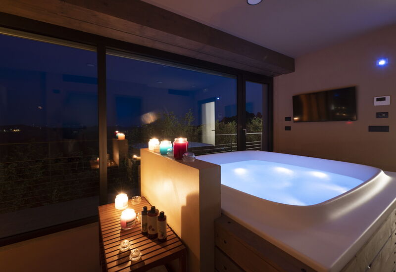 Relais Casa Clara - Roero - Langhe, Piemonte: Autumn, Hot Tub, Spring, Summer